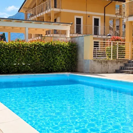 Appartamento Attico With Swimming Pool